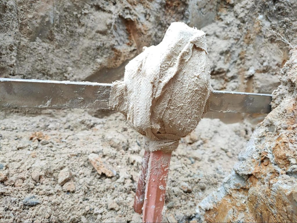 Połączenie bednarki ze szpilką uziomu pionowego